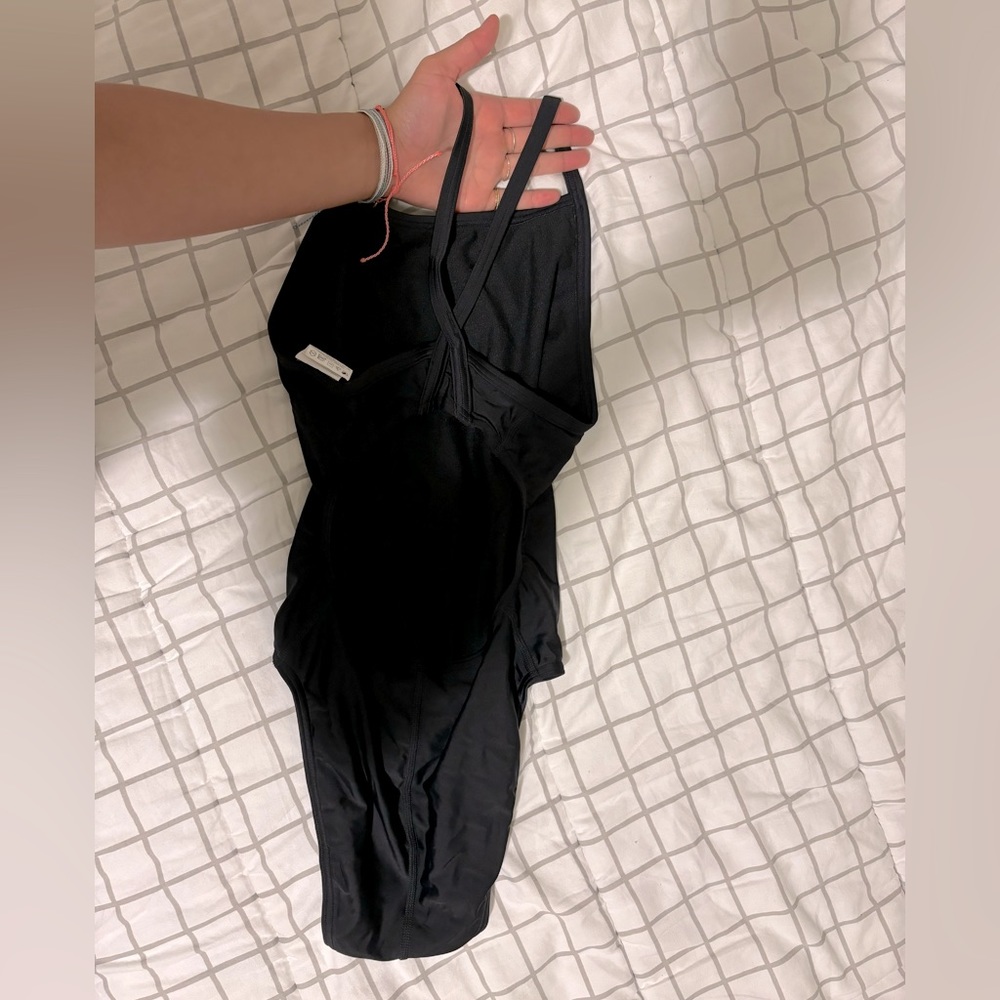 Black sporti swim suit